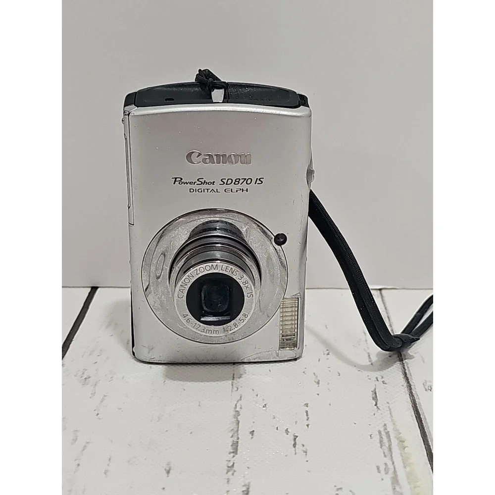 Canon PowerShot SD 870 IS Digital ELPH 8.0MP 3.8x Digital - Silver FOR PARTS